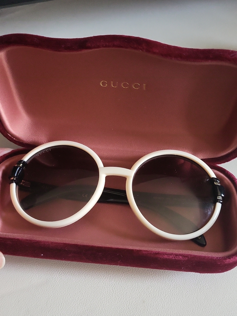Gucci Round Sunglasses, Cream & Black, Made In Japan